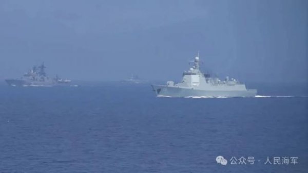 开yun体育网两国舰艇在抵达彼得大帝湾后构成纠合编队-开云k