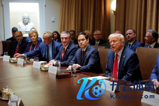 好意思国总统唐纳德・特朗普周三在白宫举行了其第二任期的初次雅致内阁会议。